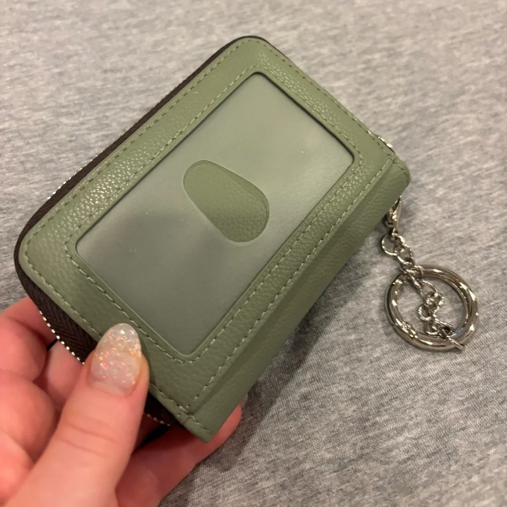 Wallet - Picture 4 of 4